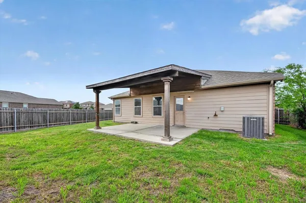 $1,950 | 204 Lamont Road, Anna, TX 75409