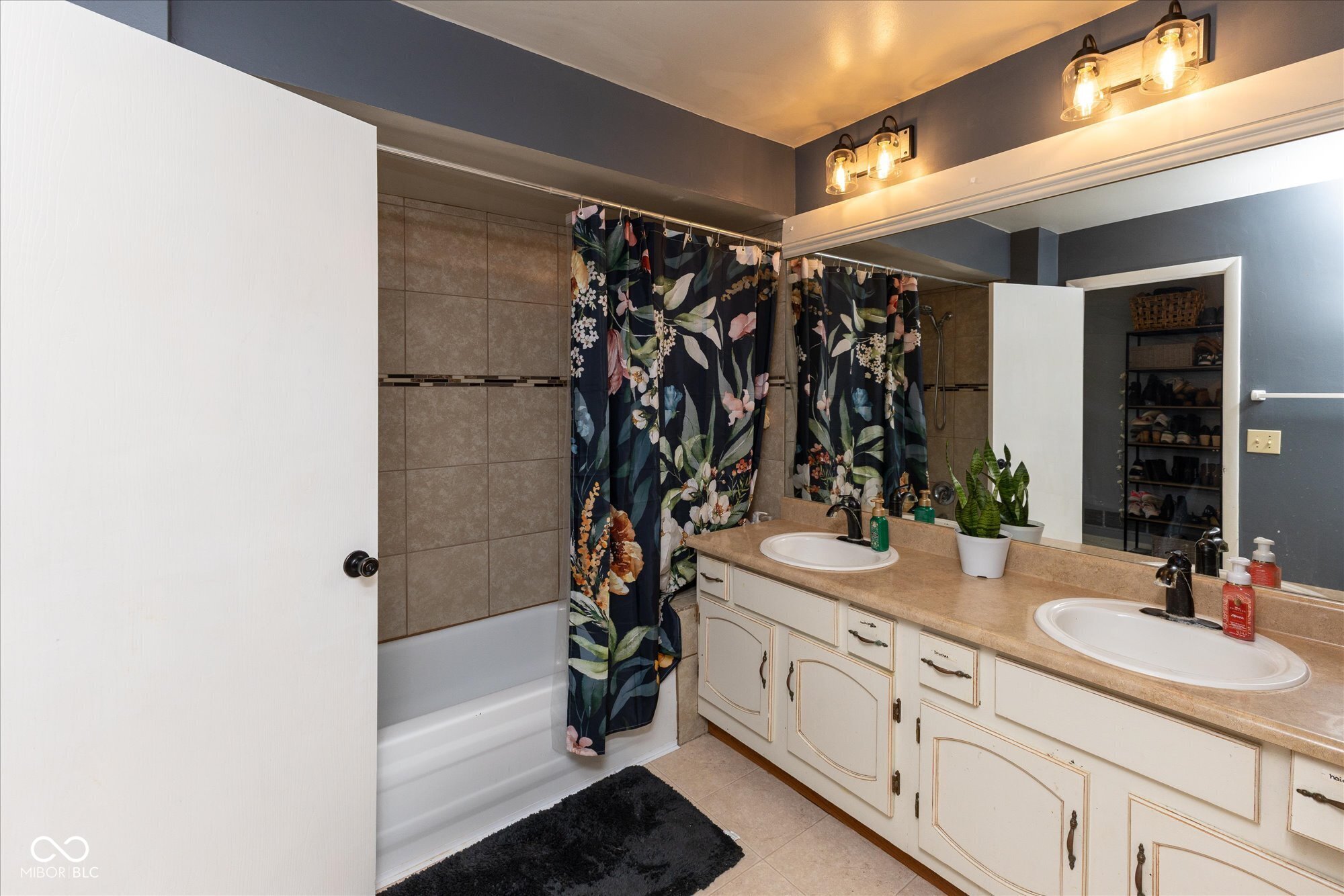 5077 Vantage Point Road, Unit 1 Avon, IN 46123 - Photo 12 of 21 Gallery Image 12