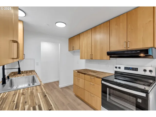 $375,000 | 398 21st Street Northeast, Salem, OR 97301