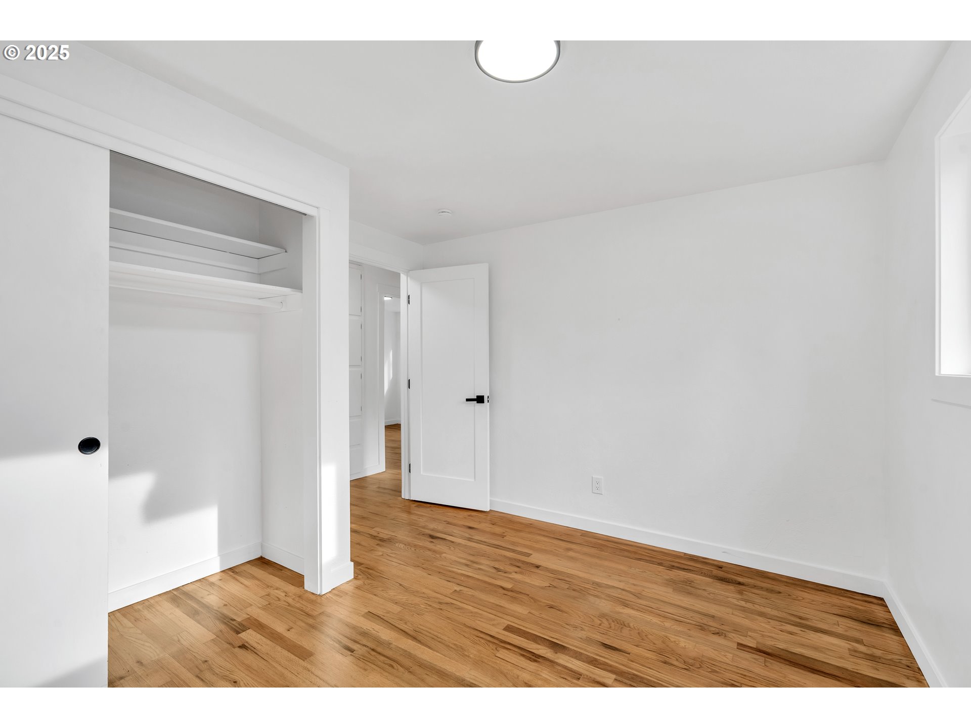 398 21st Street Northeast Salem, OR 97301 - Photo 15 of 34