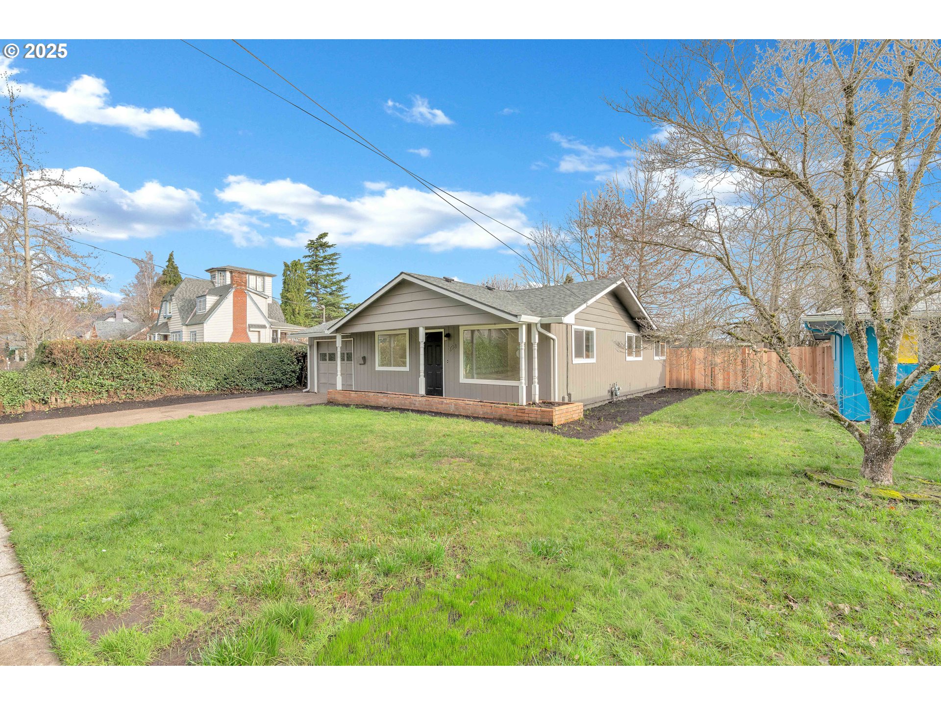 398 21st Street Northeast Salem, OR 97301 - Photo 2 of 34