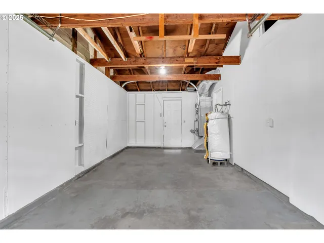 $375,000 | 398 21st Street Northeast, Salem, OR 97301