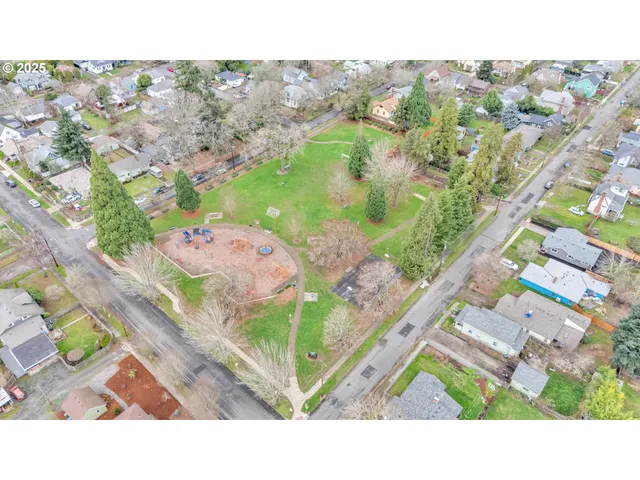 $375,000 | 398 21st Street Northeast, Salem, OR 97301