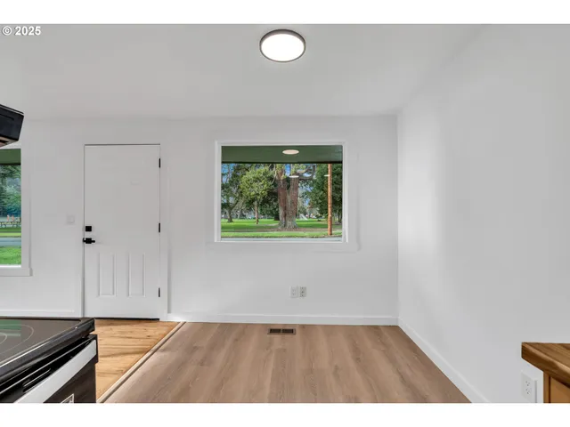 $375,000 | 398 21st Street Northeast, Salem, OR 97301