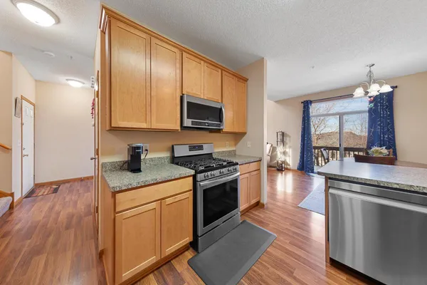 $2,695 | 5125 Holly Lane North, Unit 2103, Plymouth, MN 55446
