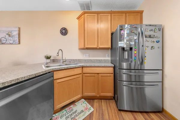 $2,695 | 5125 Holly Lane North, Unit 2103, Plymouth, MN 55446