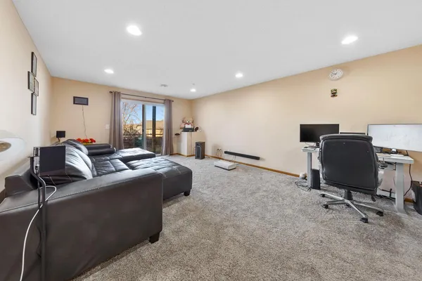 $2,695 | 5125 Holly Lane North, Unit 2103, Plymouth, MN 55446