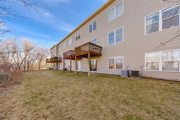 $2,695 | 5125 Holly Lane North, Unit 2103, Plymouth, MN 55446