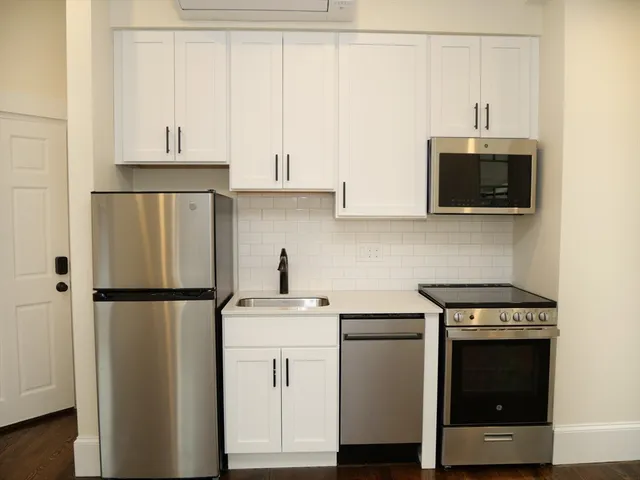 $2,975 | 261 West Newton Street, Unit 4, Boston, MA 02116