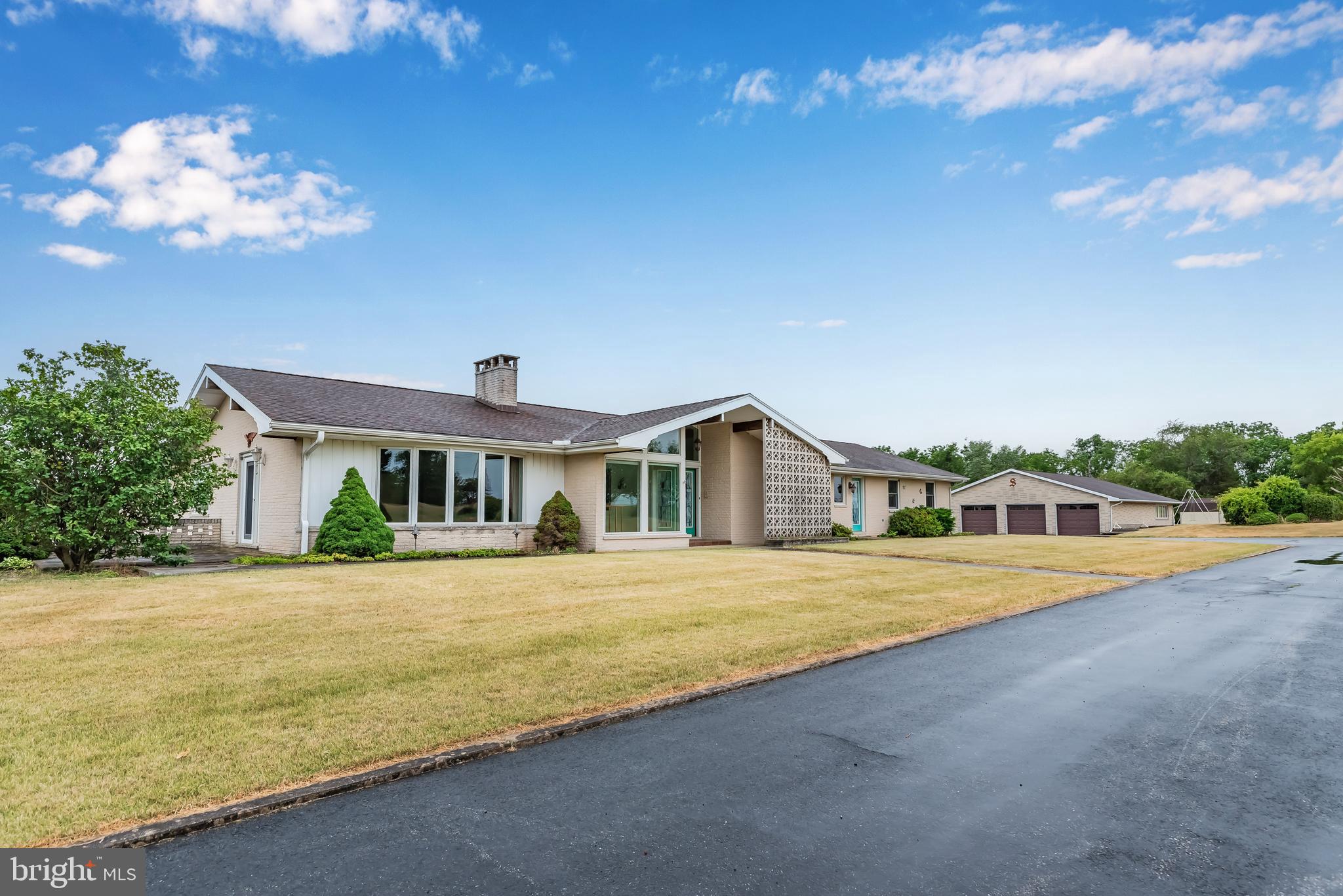 4 Home Road Abbottstown, PA 17301 - Photo 5 of 52 Gallery Image 5