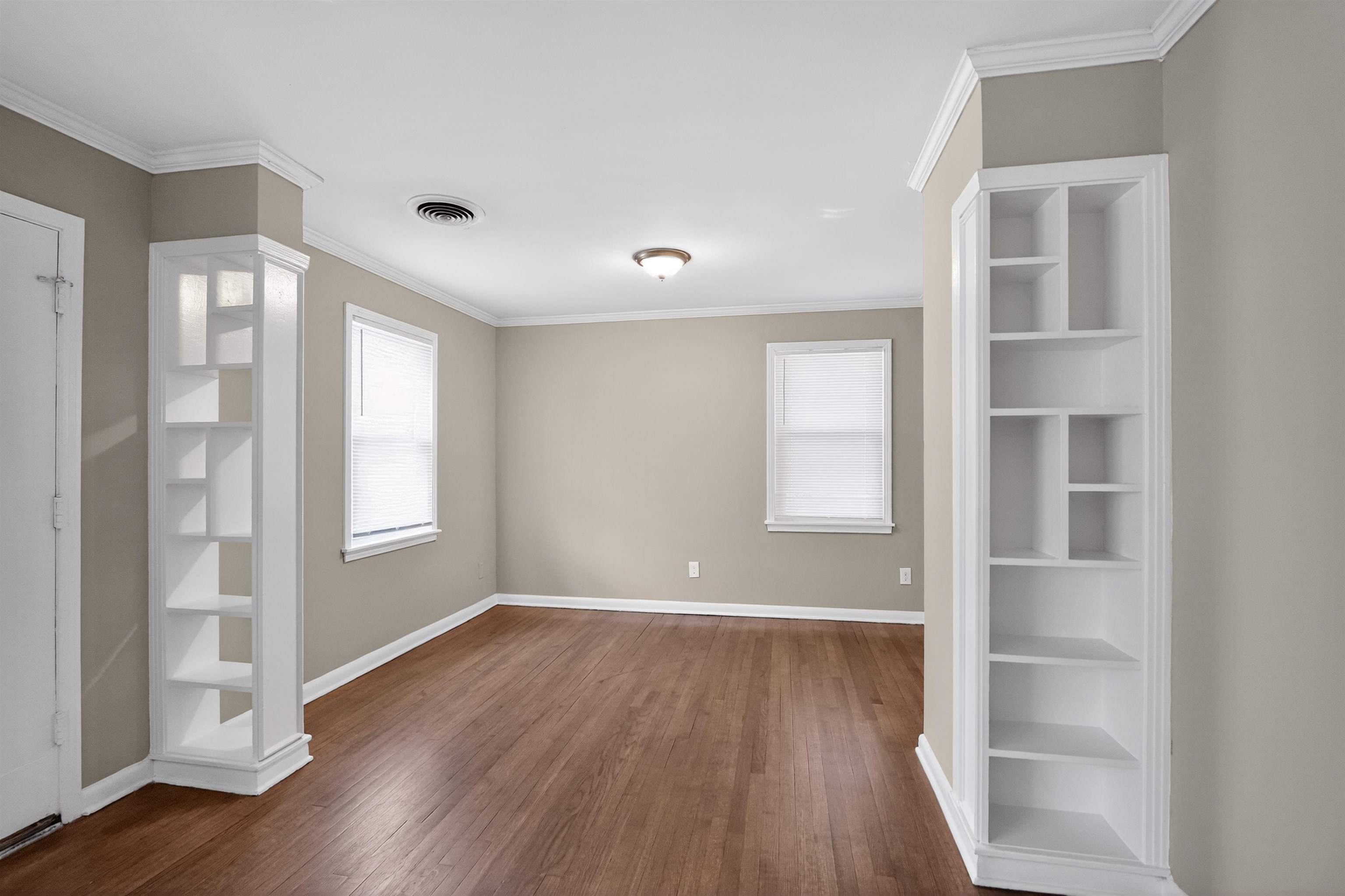 1514 Mt Moriah Road Memphis, TN 38117 - Photo 28 of 34 Hardwood-finish flooring throughout, complemented by neutral wall tones