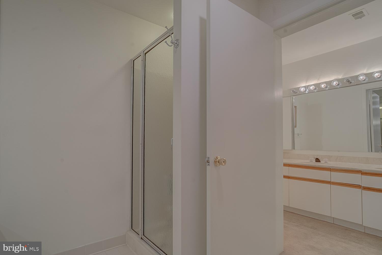 3031 Fallstaff Road, Unit 507C Baltimore, MD 21209 - Photo 17 of 34