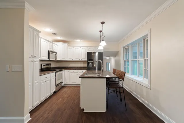 $444,400 | 631 Country Club Avenue Northeast, Fort Walton Beach, FL 32547