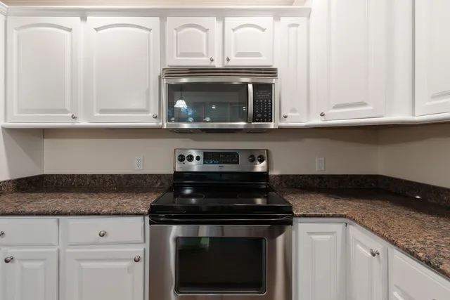 $444,400 | 631 Country Club Avenue Northeast, Fort Walton Beach, FL 32547