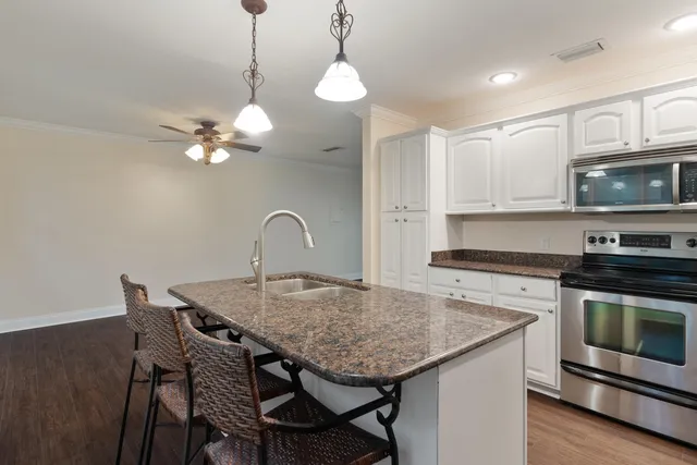 $444,400 | 631 Country Club Avenue Northeast, Fort Walton Beach, FL 32547