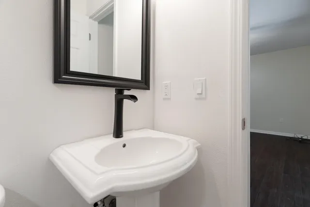 $444,400 | 631 Country Club Avenue Northeast, Fort Walton Beach, FL 32547