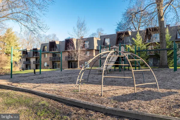 $225,000 | 11604 Vantage Hill Road, Unit 12B, Reston, VA 20190