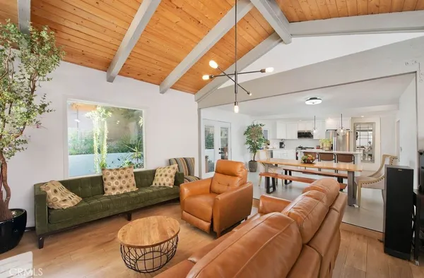$1,350,000 | 2057 Woodglen Street, Simi Valley, CA 93065
