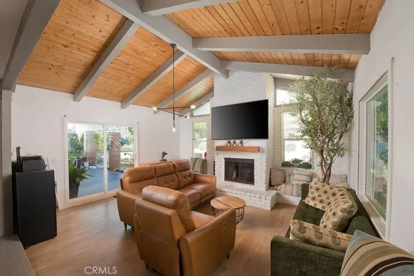 $1,350,000 | 2057 Woodglen Street, Simi Valley, CA 93065