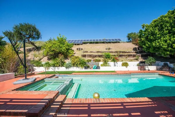 $1,350,000 | 2057 Woodglen Street, Simi Valley, CA 93065