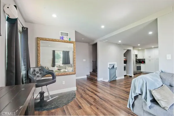 $1,350,000 | 2057 Woodglen Street, Simi Valley, CA 93065