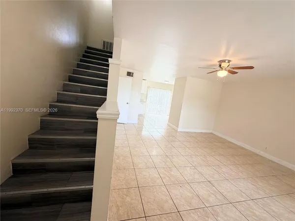 $2,000 | 7505 Kimberly Boulevard, Unit 125, North Lauderdale, FL 33068