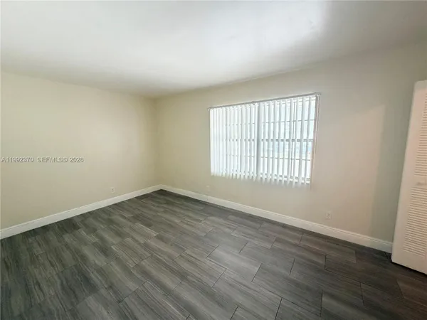 $2,000 | 7505 Kimberly Boulevard, Unit 125, North Lauderdale, FL 33068