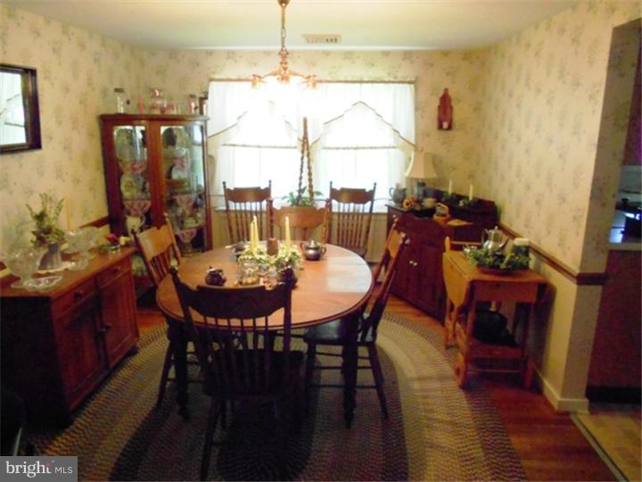142 Anderson Road Pottstown, PA 19465 - Photo 4 of 24