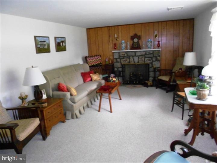 142 Anderson Road Pottstown, PA 19465 - Photo 5 of 24