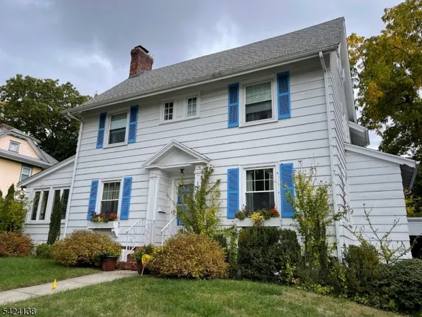 $1,650 | 160 Chestnut Street, Unit 2, Montclair, NJ 07042