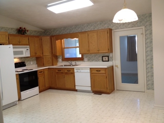 52 Arch Mill Road Fincastle, VA 24090 - Photo 11 of 42 Kitchen2