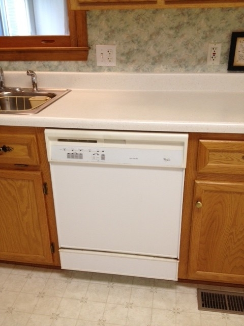 52 Arch Mill Road Fincastle, VA 24090 - Photo 13 of 42 Dishwasher