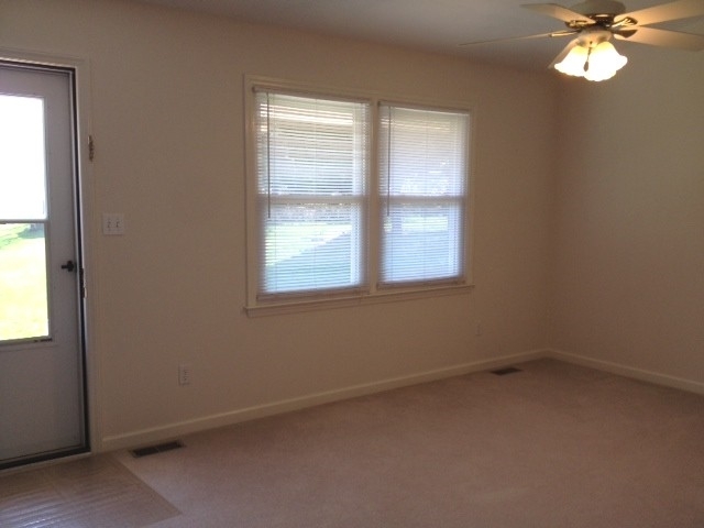 52 Arch Mill Road Fincastle, VA 24090 - Photo 6 of 42 Living Room 2
