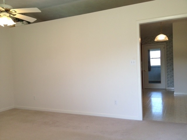 52 Arch Mill Road Fincastle, VA 24090 - Photo 8 of 42 Living Room 3