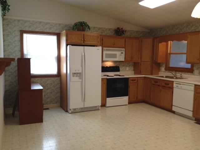 52 Arch Mill Road Fincastle, VA 24090 - Photo 10 of 42 Kitchen