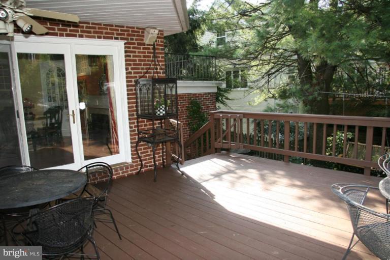 5704 Greenleaf Road Baltimore, MD 21210 - Photo 4 of 23 Deck - View from