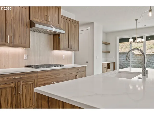 $874,900 | 16807 Northeast 38th Avenue, Vancouver, WA 98686