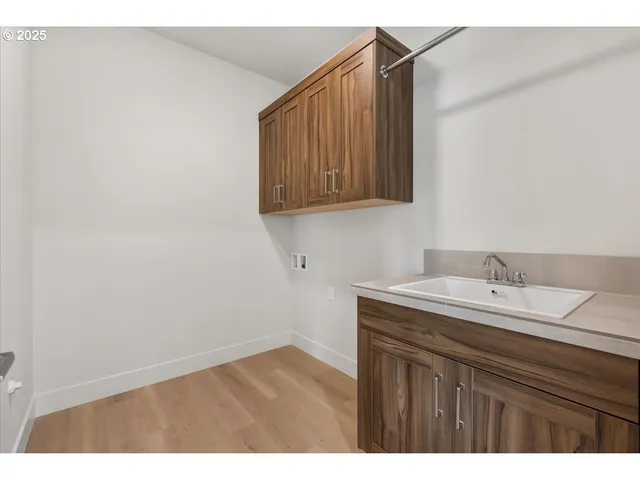 $874,900 | 16807 Northeast 38th Avenue, Vancouver, WA 98686