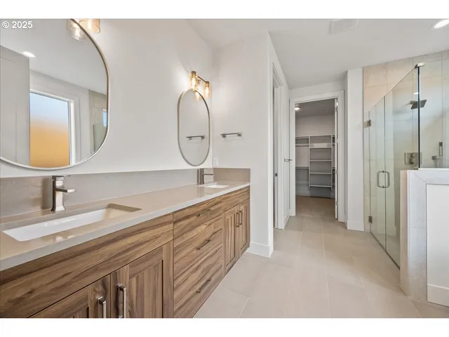 $874,900 | 16807 Northeast 38th Avenue, Vancouver, WA 98686