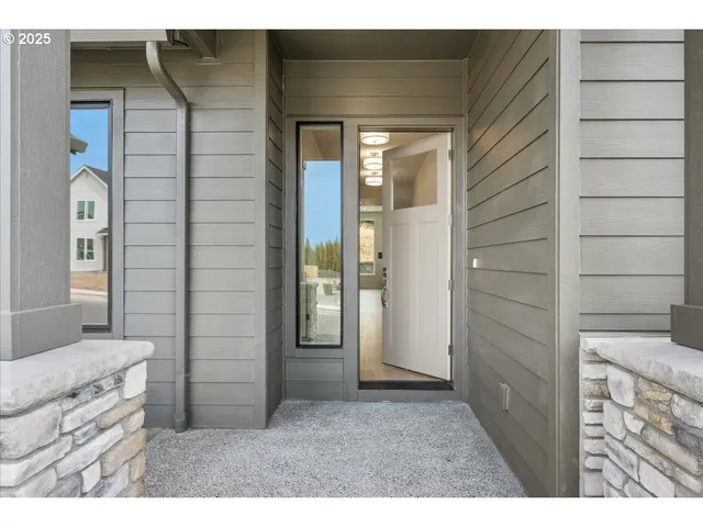 $874,900 | 16807 Northeast 38th Avenue, Vancouver, WA 98686