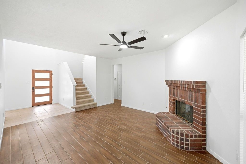 22907 Squirrel Tree Street Spring, TX 77389 - Photo 7 of 49 Gallery Image 7
