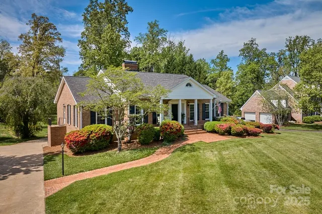 $657,500 | 218 Fairway Drive, Shelby, NC 28150