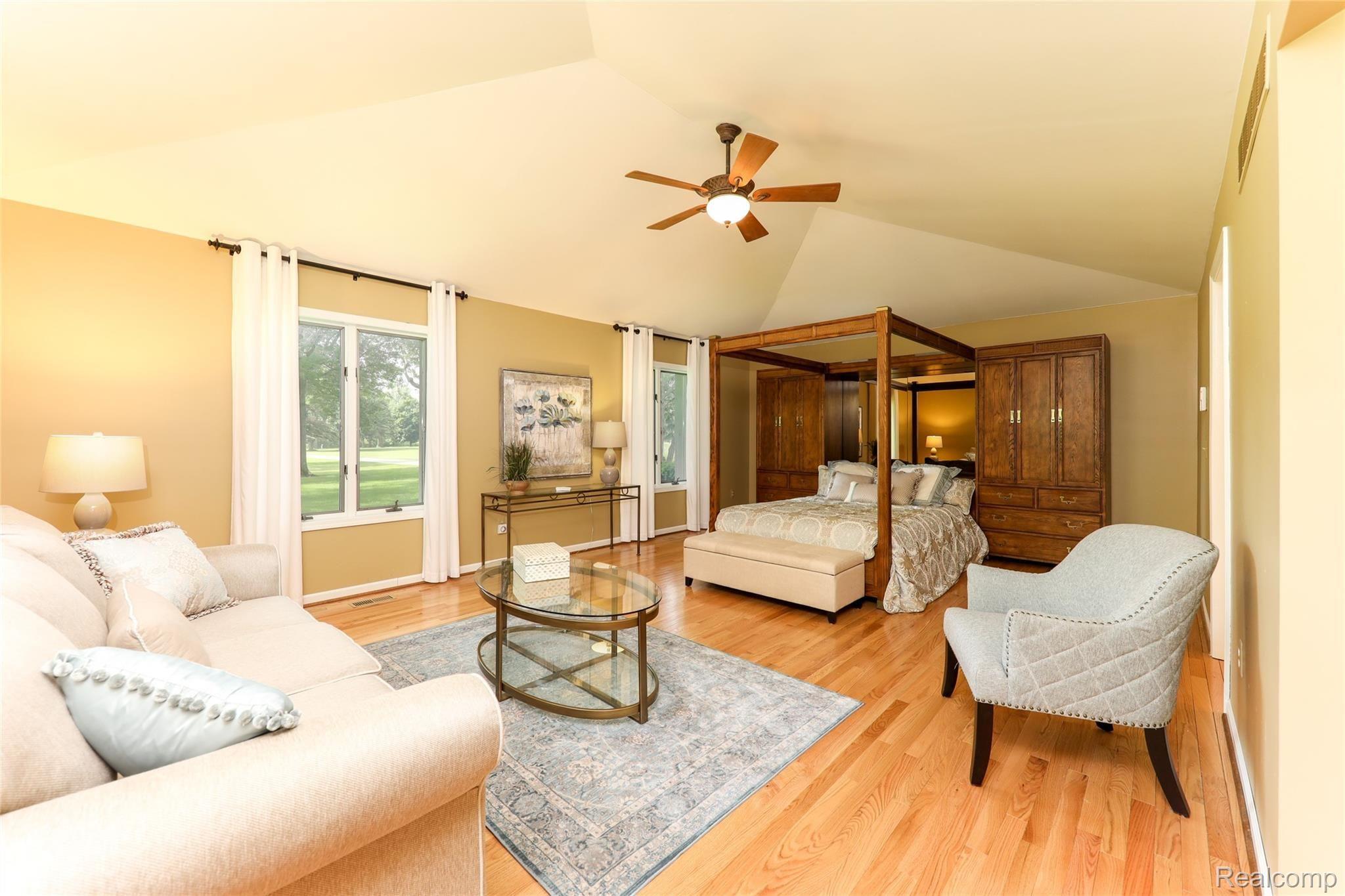 50450 Hanford Road Canton, MI 48187 - Photo 43 of 85 Master Bedroom Sitting Area