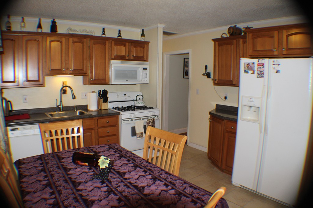 32 Rayburn Road Stoughton, MA 02072 - Photo 12 of 30 Gallery Image 12