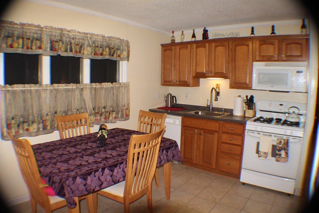 32 Rayburn Road Stoughton, MA 02072 - Photo 8 of 30 Gallery Image 8