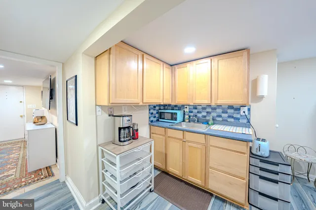 $1,600,000 | 649 South Carolina Avenue Southeast, Washington, DC 20003