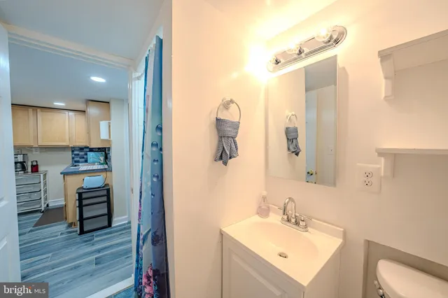 $1,600,000 | 649 South Carolina Avenue Southeast, Washington, DC 20003