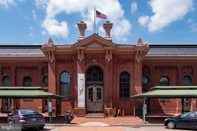 $1,600,000 | 649 South Carolina Avenue Southeast, Washington, DC 20003