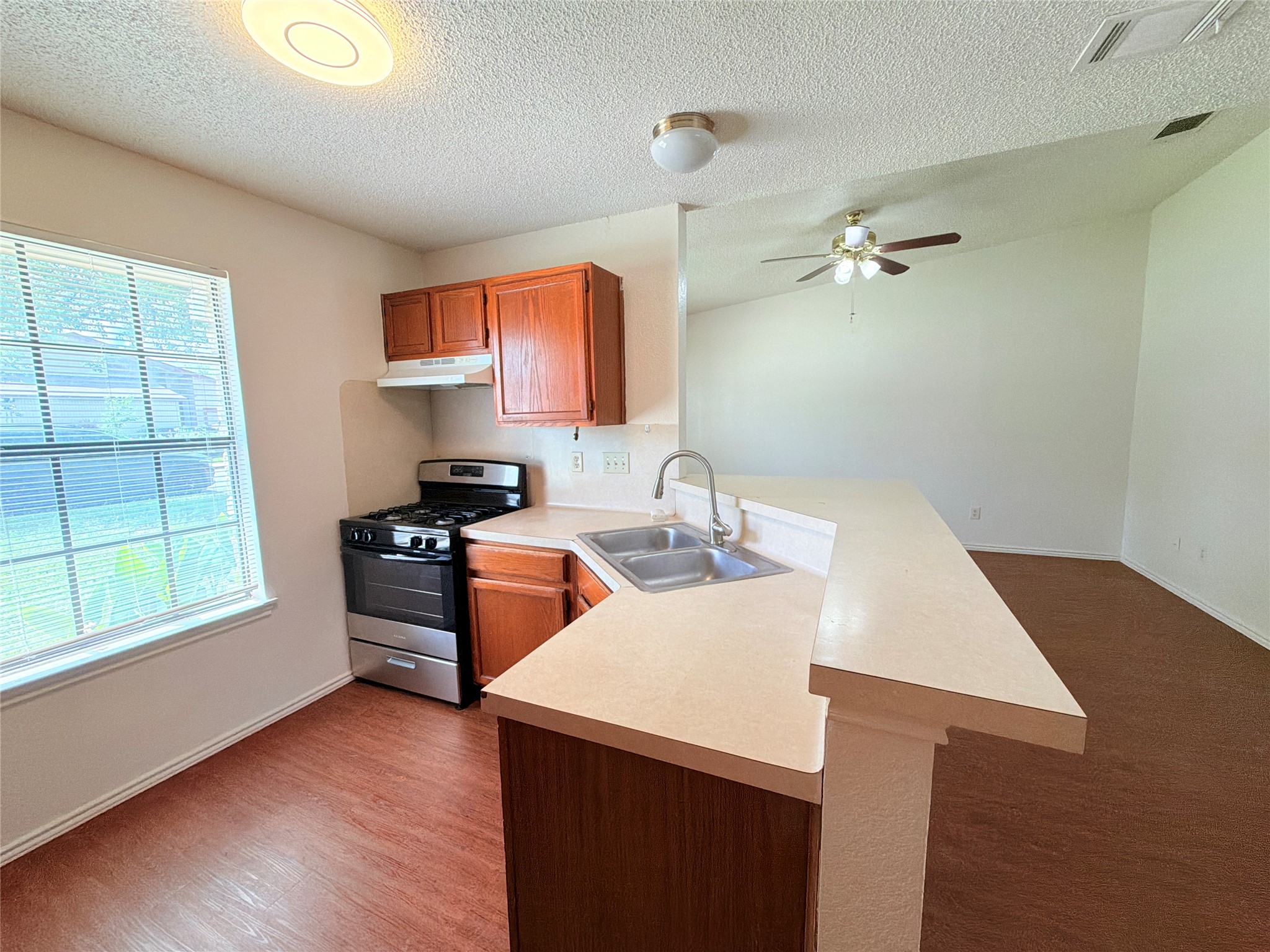 1215 Ridgemont Street Round Rock, TX 78664 - Photo 8 of 25