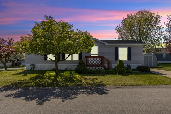 $109,900 | 13735 Shamrock Lane, Cedar Springs, MI 49319